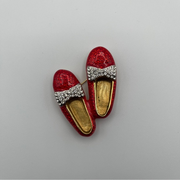 Wizard of Oz Red Ruby Slippers Brooch - Picture 12 of 13